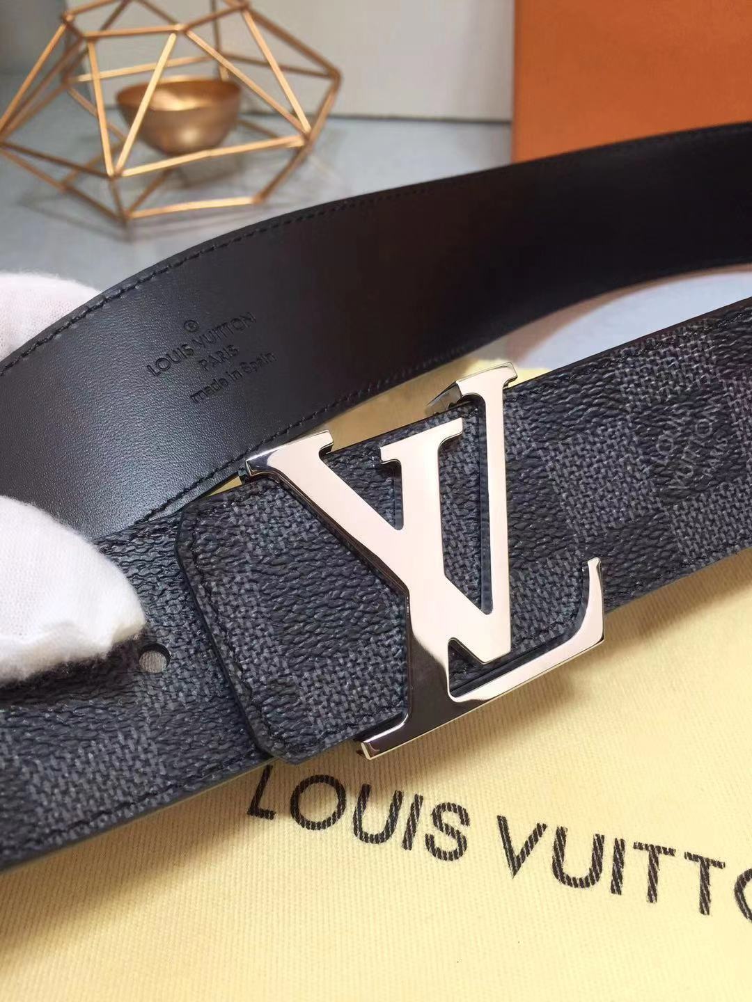 That lung nam cao cap Louis Vuitton TLV02-8