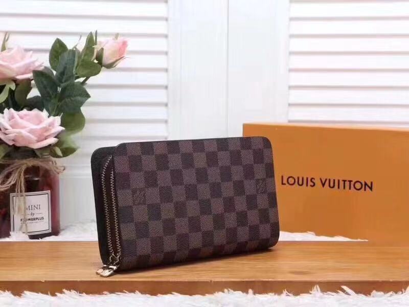 Vi cam tay nam Louis Vuitton 2 mau VLV17-9