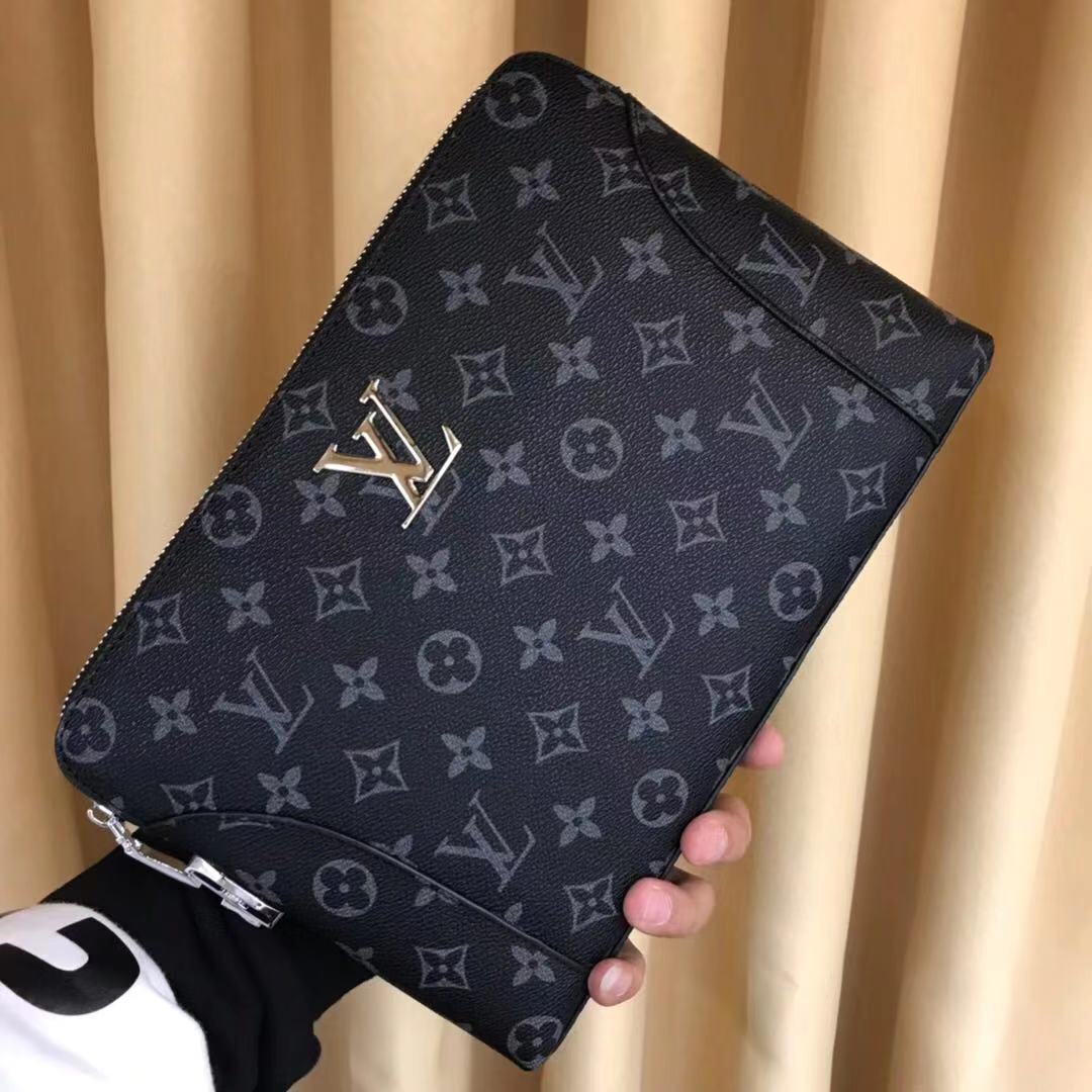 Clutch cầm tay nữ Louis Vuitton đen họa tiết hàng hiệu cao cấp