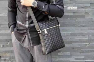 Túi xách nam Super Fake là gì?