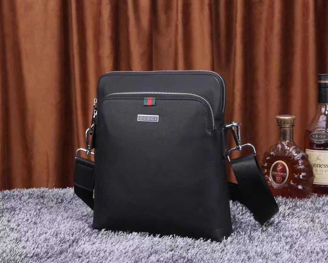 tui deo cheo nam cao cap Gucci DG04-2