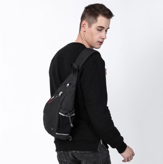 Túi đeo chéo nam Hàn Quốc có phong cách trẻ trung, màu sắc đa dạng